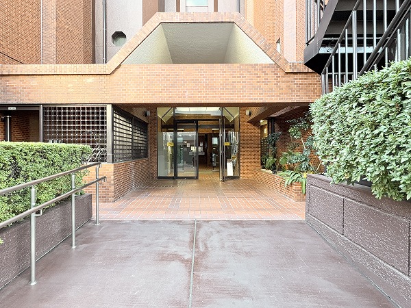 代々木ロイヤルマンション_アプローチの写真