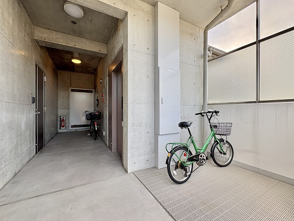 CS上用賀ハウス　駐輪スペース付き外廊下