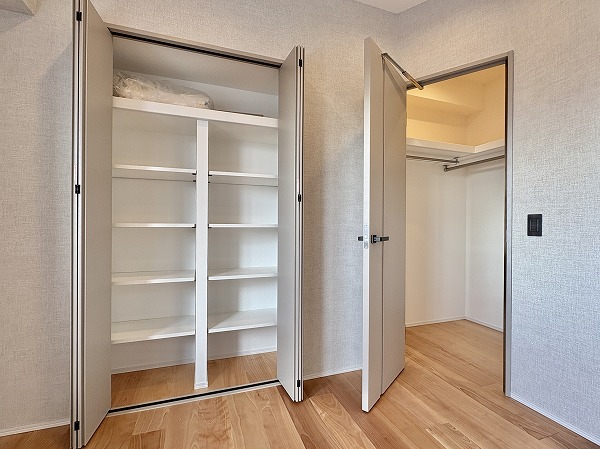 オーベル三軒茶屋dR_洋室の収納設備の写真