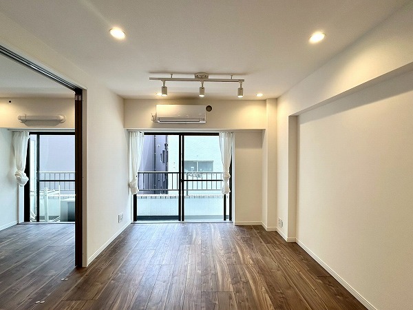 シェトワ代々木_ゆとりのあるリビングダイニングキッチンの写真