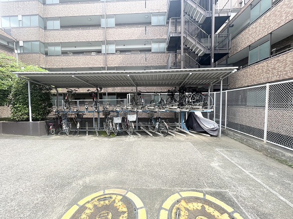 ライオンズヒルズ和光 駐輪場