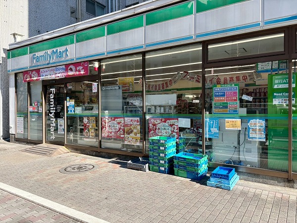 マンション横のコンビニ