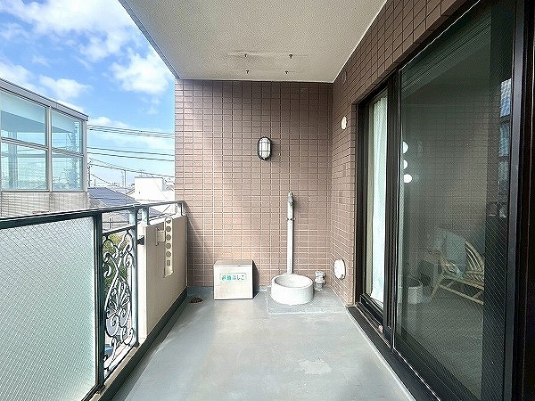 エクレールガーデン南荻窪_明るいバルコニーの写真