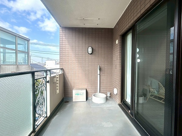 エクレールガーデン南荻窪_明るいバルコニーの写真