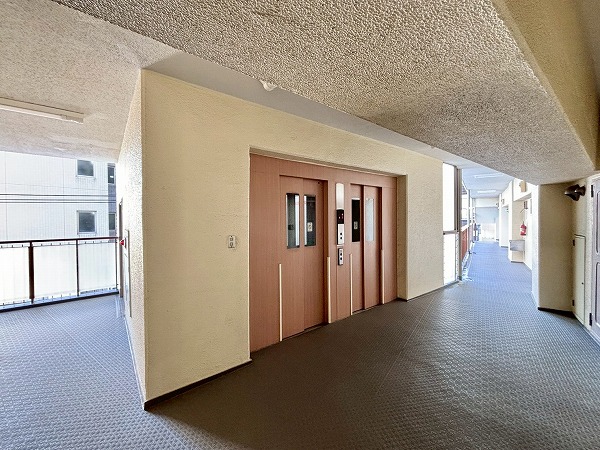 新大塚共同住宅 外廊下