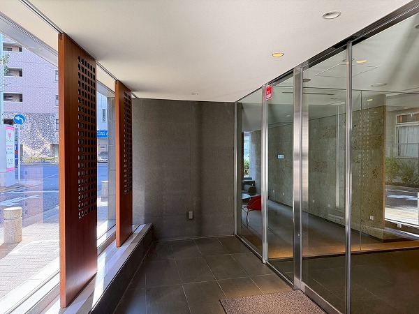 イニシアイオ目黒学芸大学 エントランス