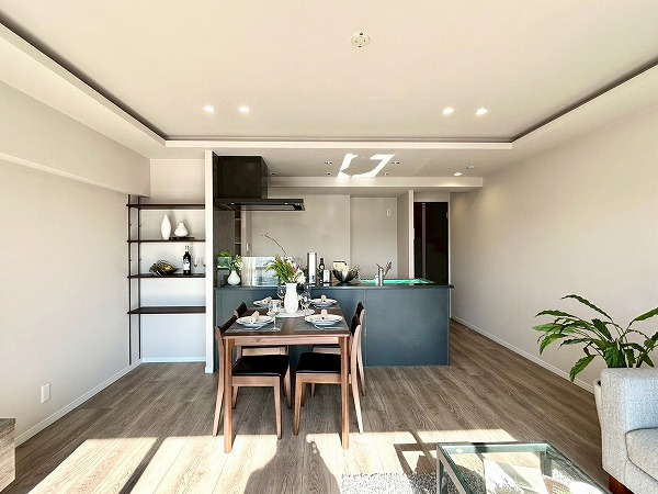 パレス永福_明るいリビングダイニングキッチンの写真