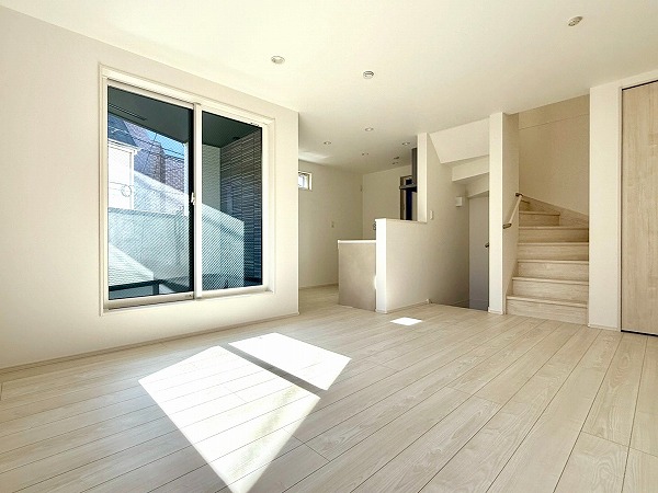 世田谷区若林5-41-5_リビングダイニングキッチンの写真