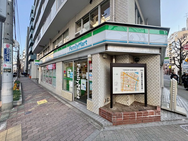 ファミリーマート