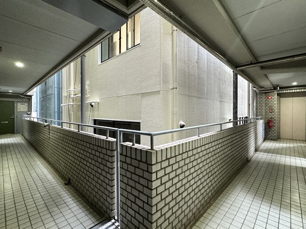 エスポワール麻布 外廊下
