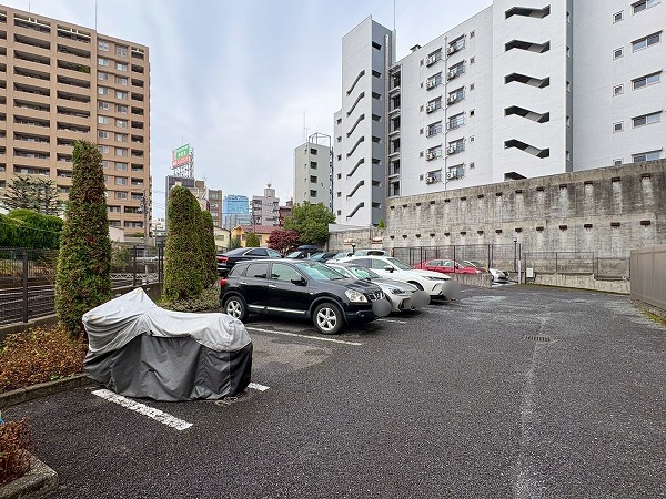 駒場パーク・ホームズ 駐車場