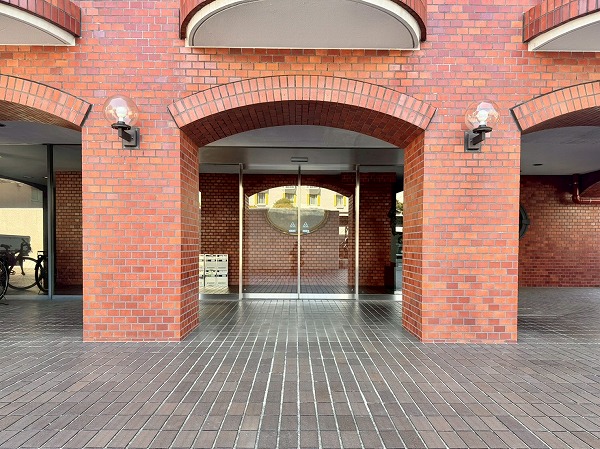 ドルフブルーメン　館内入口