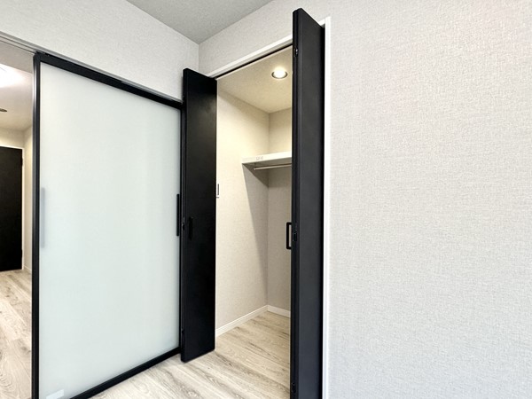 ワコー三田マンション_クローゼットの写真