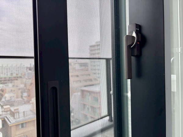 セントラルレジデンス御茶ノ水ヒルトップ_複層ガラスの写真