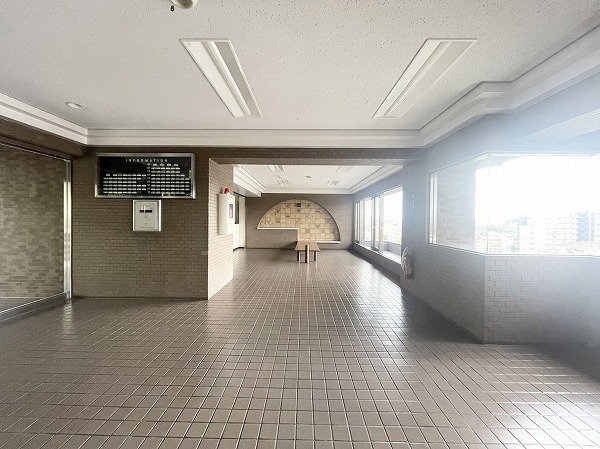 ライオンズヒルズ和光 ロビー