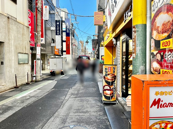 自由が丘駅前の飲食店街