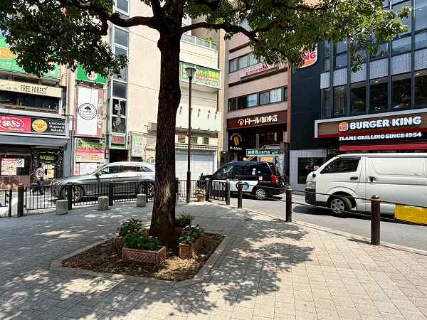 都立大学駅・駅前