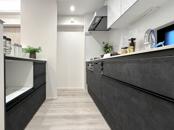 グランドメゾン麻布一の橋_システムキッチンの写真