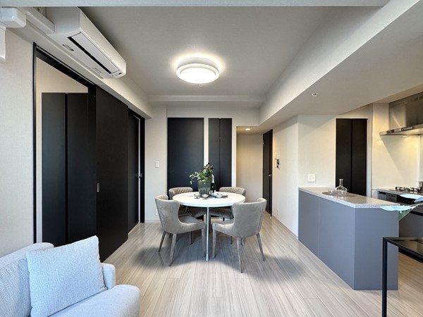 リビオレゾン新橋ネックス_スタイリッシュなメインルームの写真