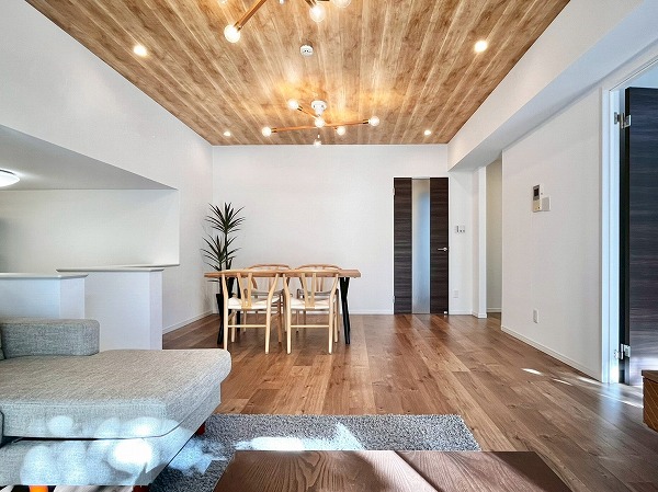 ソブリン洗足_落ち着いたリビングダイニングキッチンの写真