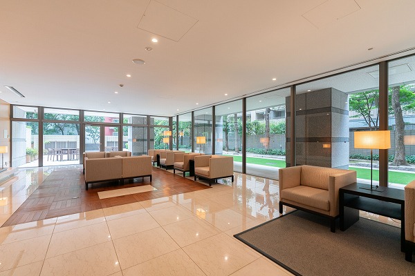 三番町パークテラス桜苑　エントランスホール