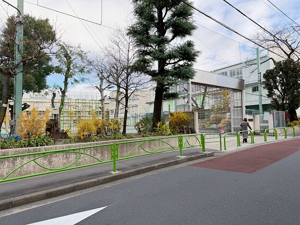 目黒区立上目黒小学校