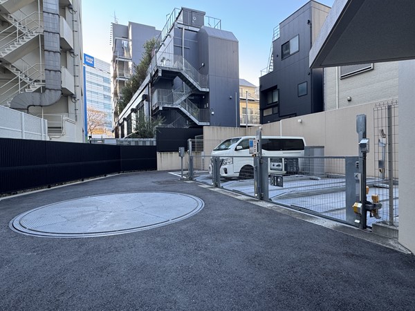 サンウッド広尾 駐車場