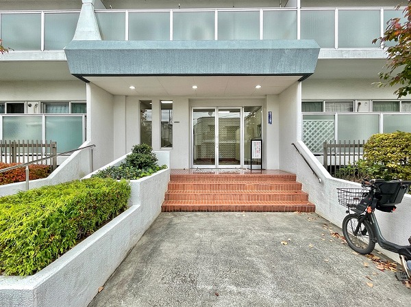 メイツ桜新町　アプローチ