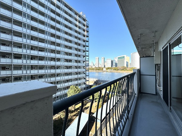 シャンボール第2築地_バルコニーの写真