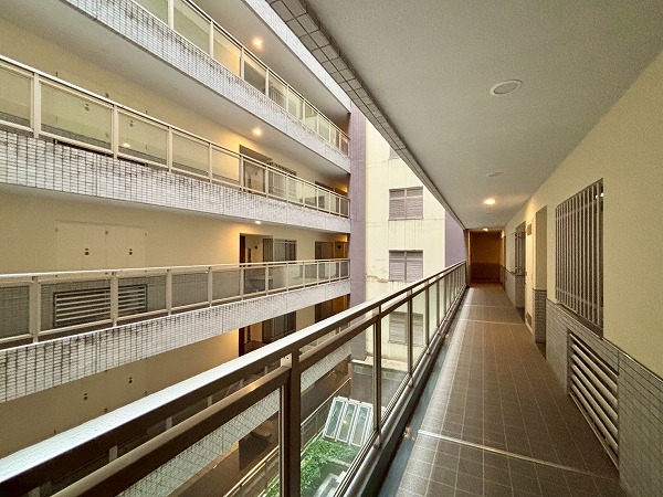 ファミール日本橋グランスイートプラザ　外廊下