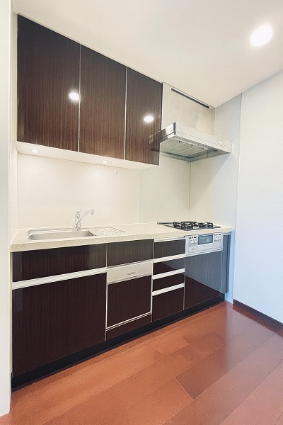 クレストプライムタワー芝_大きなキッチンの写真