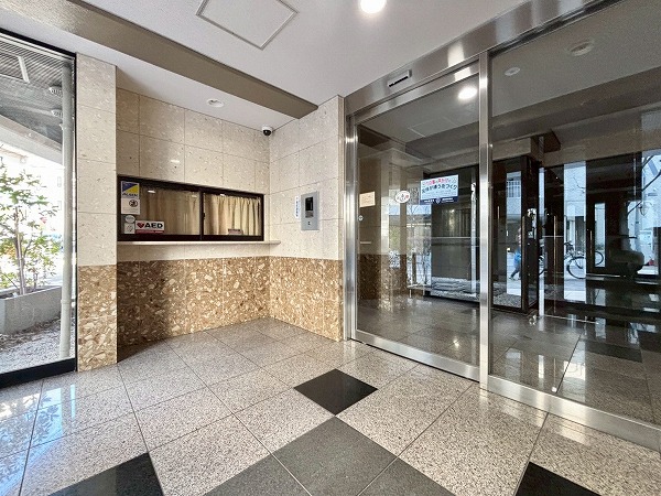 エス・バイ・エルマンション信濃町　エントランス