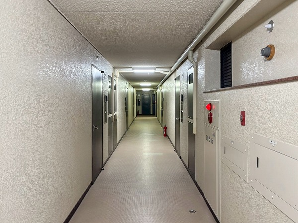 サンビューハイツ四番町　内廊下