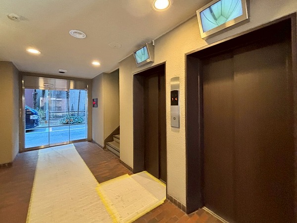 小石川安藤坂東方マンション　エレベーターホール