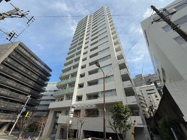 レグノ・グランデ一番町タワー 外観