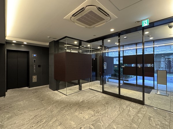 リビオレゾン新橋ネックス　エントランス