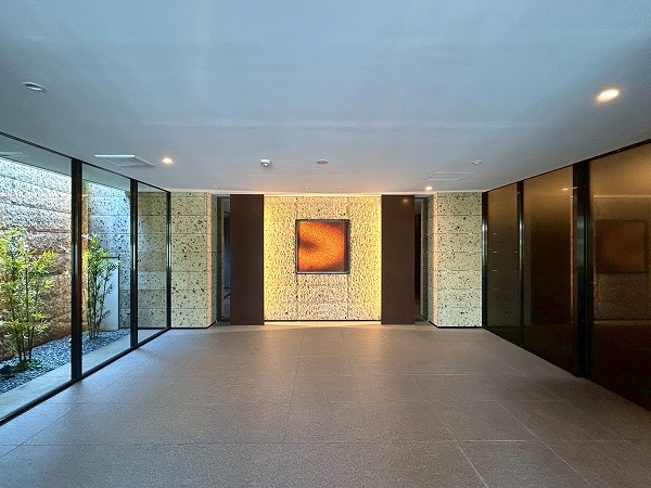 オープンレジデンシア代々木上原　エントランスホール