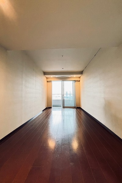 クレストプライムタワー芝_シンプルな内装の写真