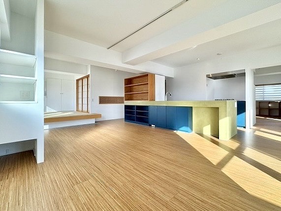 西荻台マンション_広々としたリビングダイニングの写真3