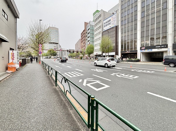 マンションまでの道