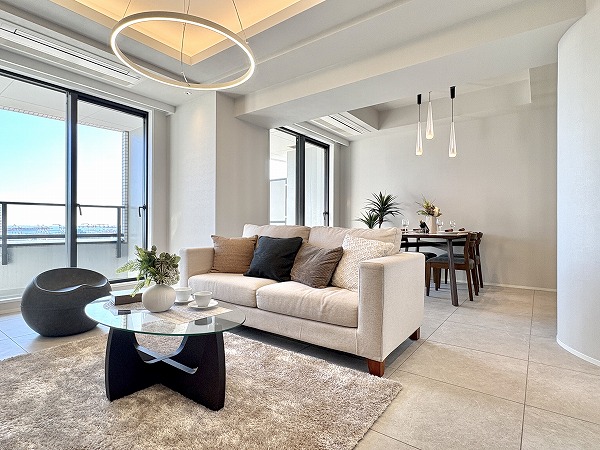 品川Vタワー_広々としたリビングダイニングの写真