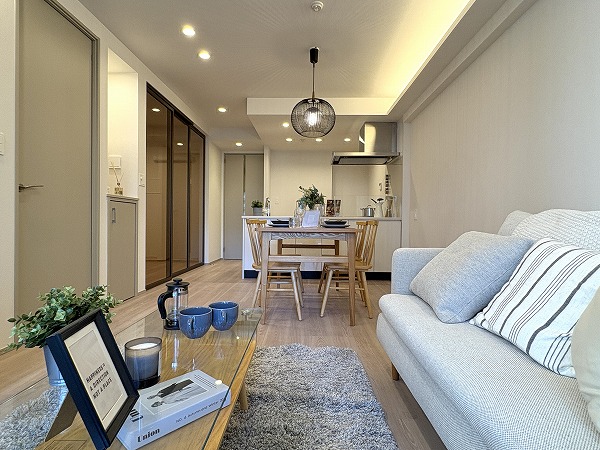 天王洲デュープレックス_ゆとりあるリビングダイニングキッチンの写真3