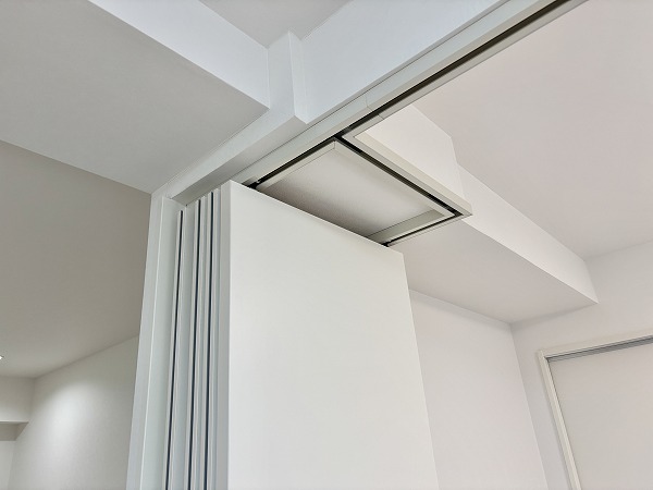 パインクレスト信濃町_洋室引き戸の写真