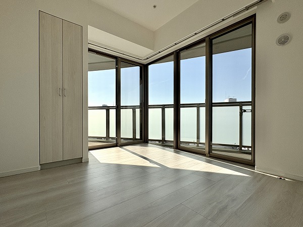 ドレッセ目黒インプレスタワー_約5.5帖の洋室の写真2