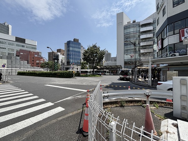 荻窪駅北口バスロータリー