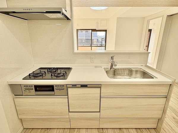 ライオンズマンション西中延_セミオープンキッチンの写真