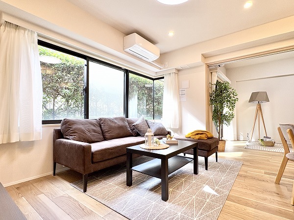 ザ・パームス代々木_南向きで陽光が差し込むお部屋の写真