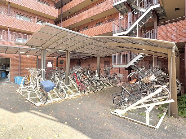 セザール上北沢_駐輪場の写真