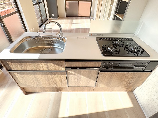 セザール上北沢_使い勝手の良さそうなシステムキッチンの写真