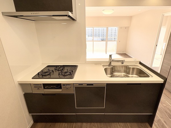 ネオコーポ芦花公園_リノベーション済みのキッチンの写真